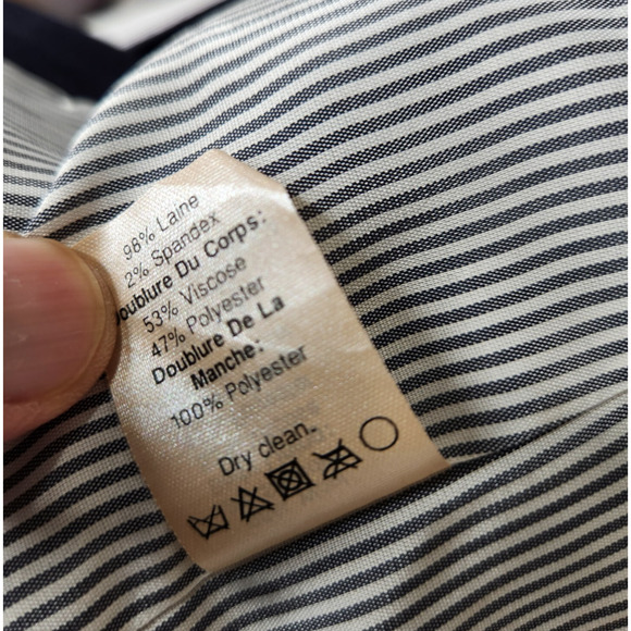 J. Crew Schoolboy Blazer Womens Size 4 Navy Blue Gold Buttons‎ Wool Blend Lined - Picture 12 of 12